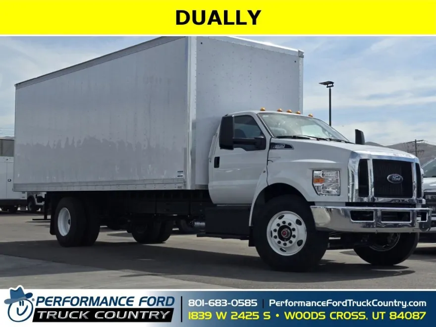 2025 Ford F-650 Base photo 1