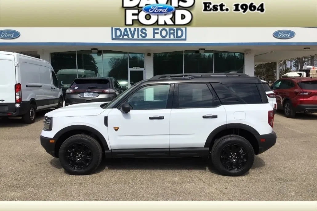 2025 Ford Bronco Sport Badlands photo 1