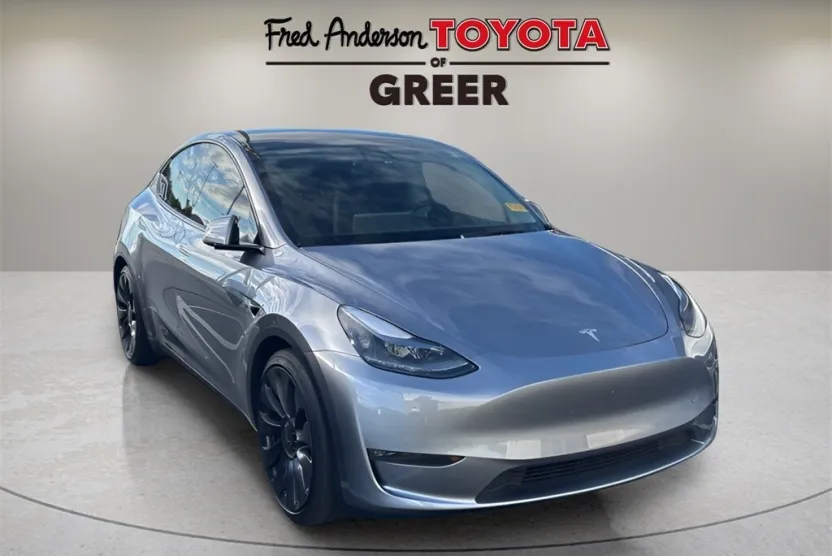 2025 Tesla Model Y Performance photo 1
