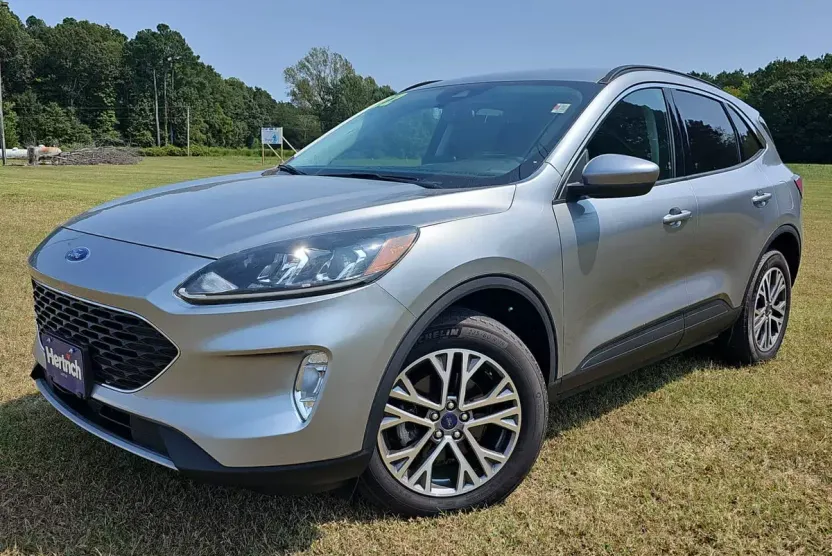 2022 Ford Escape SEL photo 1