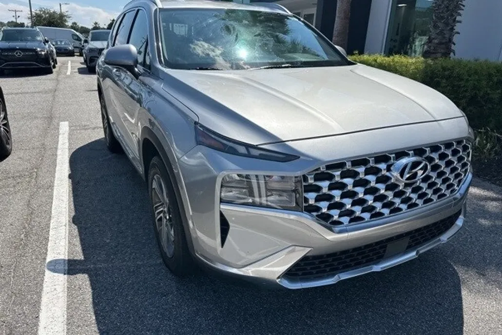 2022 Hyundai Santa Fe SEL photo 1