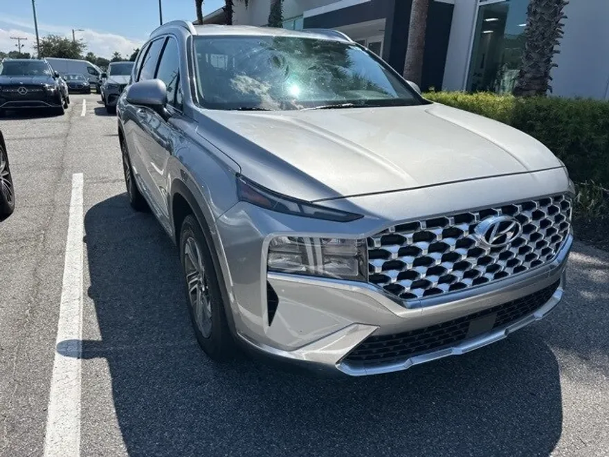 2022 Hyundai Santa Fe SEL photo 1