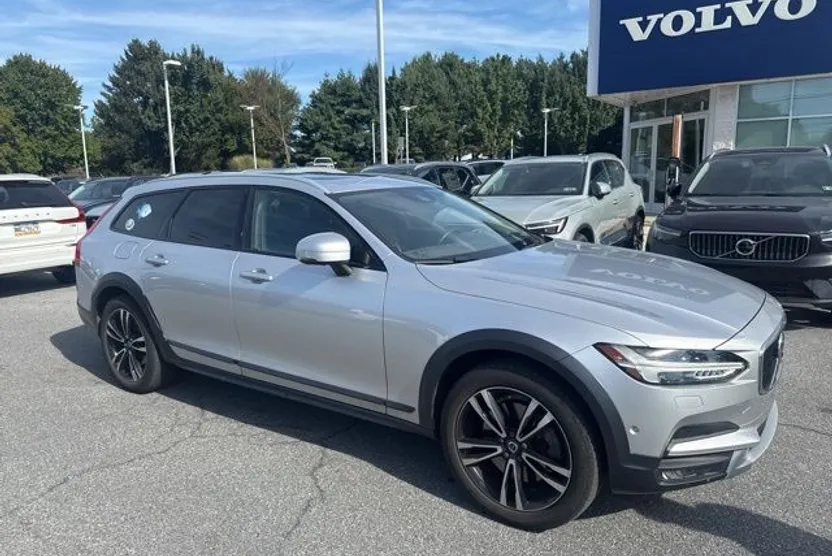 2018 Volvo V90 Cross Country T5 photo 1