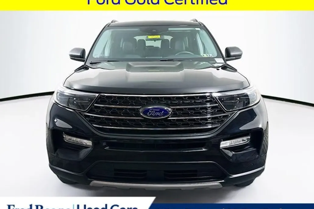 2022 Ford Explorer XLT photo 1