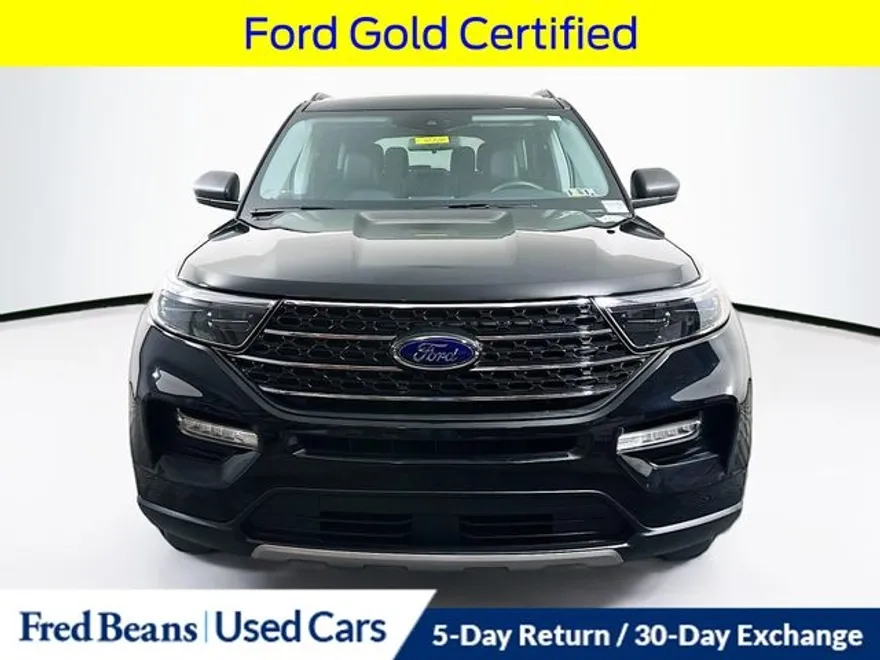 2022 Ford Explorer XLT photo 1