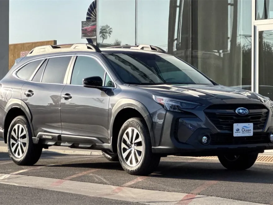 2025 Subaru Outback Premium photo 1
