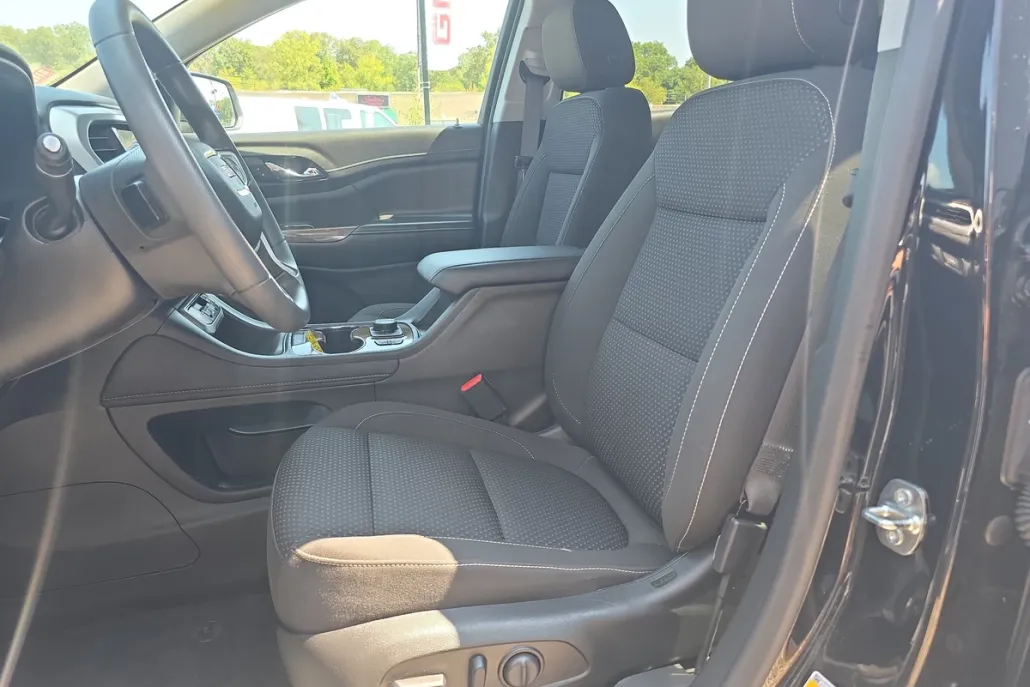 2023 Gmc Acadia SLE photo 1