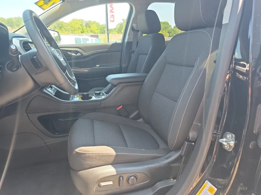 2023 Gmc Acadia SLE photo 1