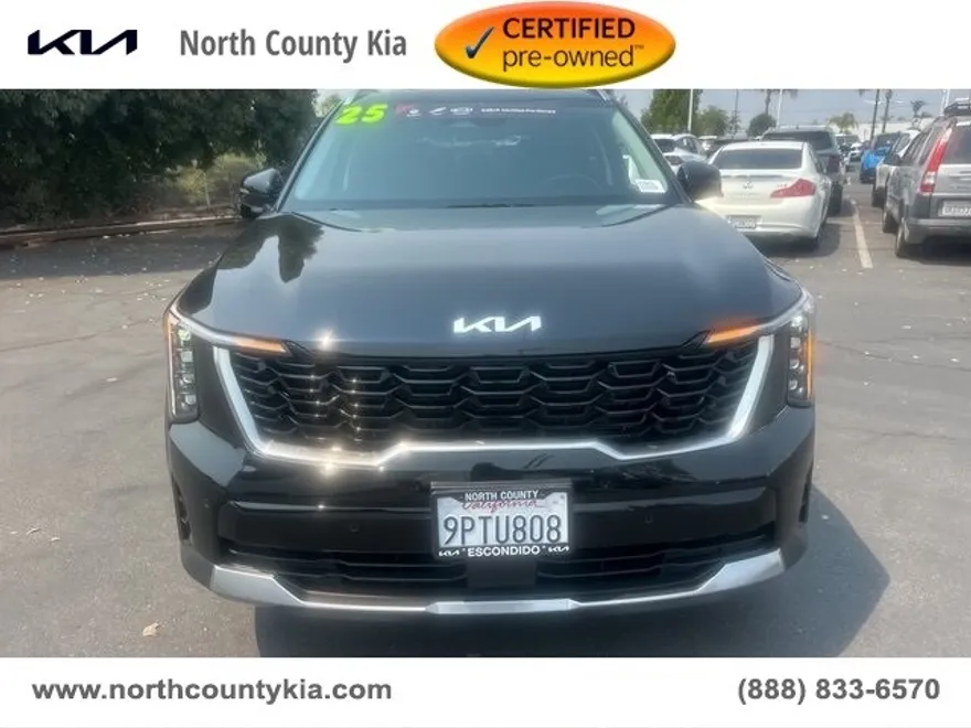 2025 Kia Sorento S photo 1