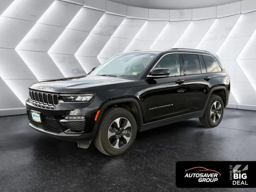 2024 Jeep Cherokee photo 1