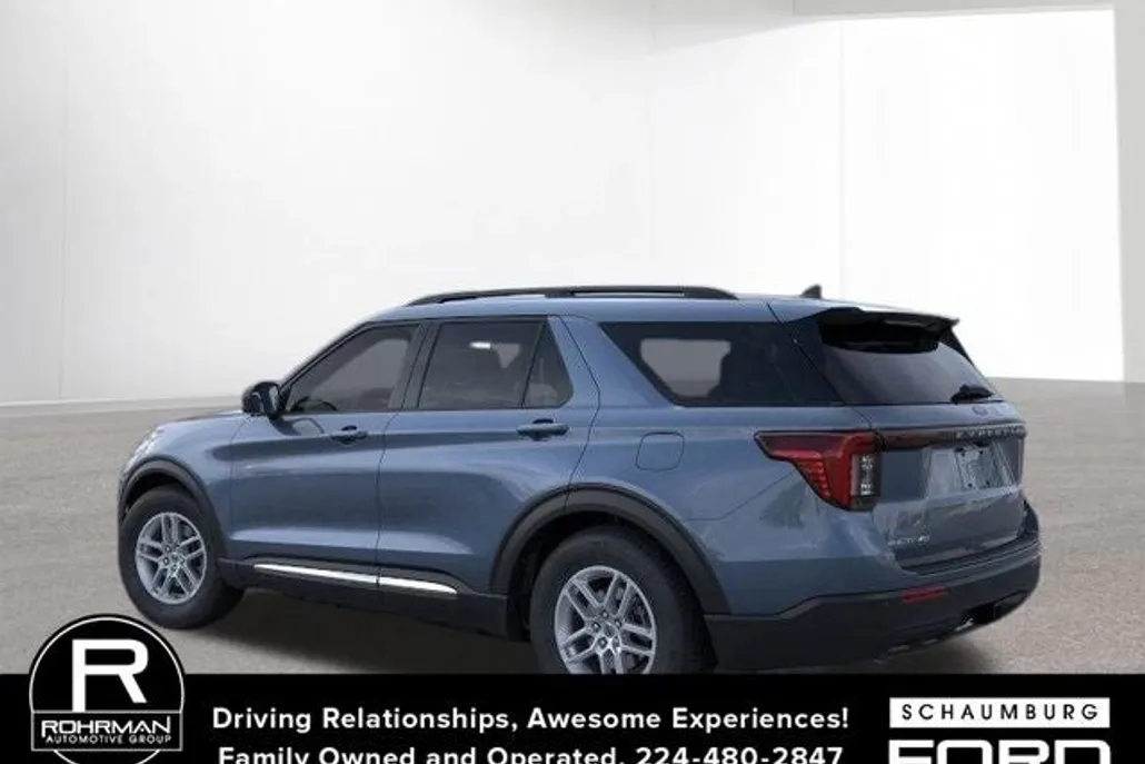 2025 Ford Explorer photo 1