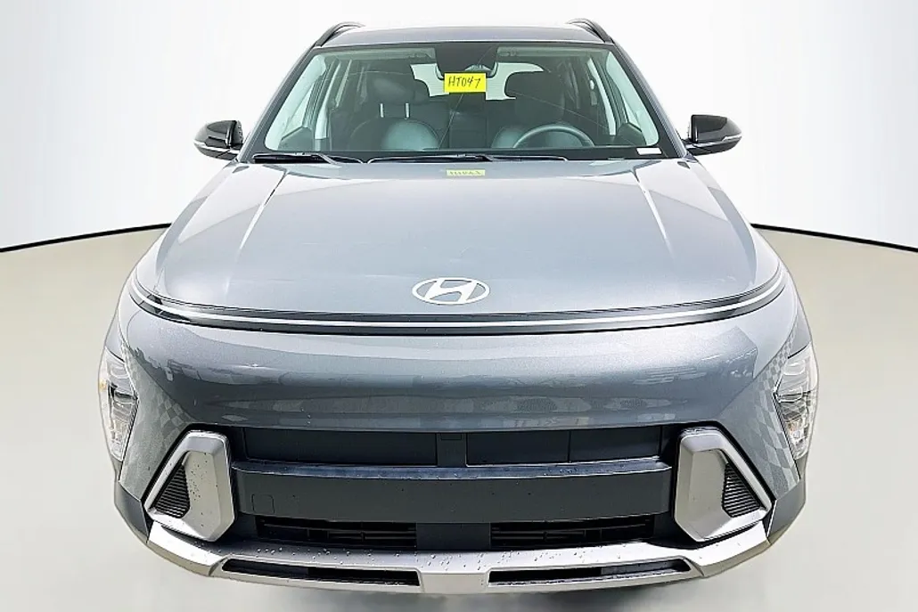2026 Hyundai Kona SEL photo 1