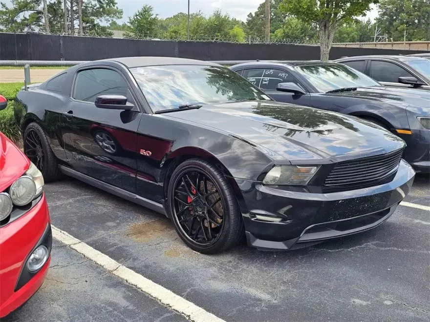 2012 Ford Mustang GT photo 1
