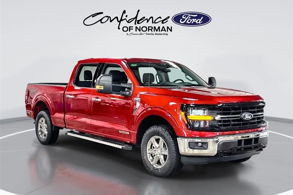 2025 Ford F-150 XLT photo 1