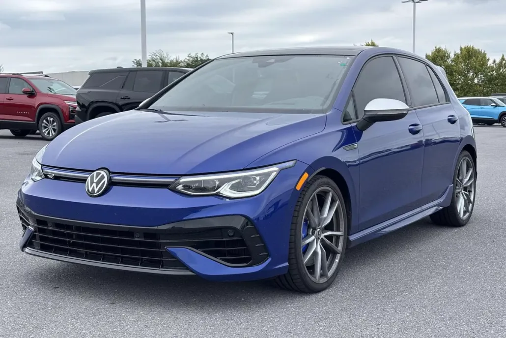 2024 Volkswagen Golf R photo 1