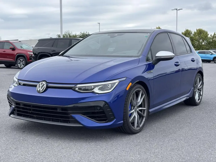 2024 Volkswagen Golf R photo 1