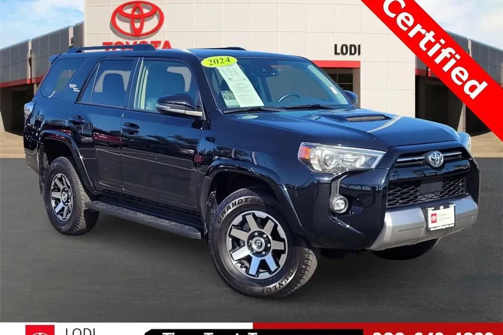 2024 Toyota 4Runner TRD Off-Road Premium photo 1