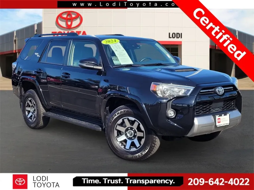 2024 Toyota 4Runner TRD Off-Road Premium photo 1