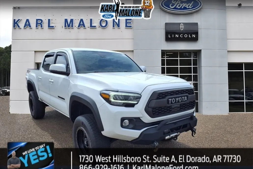2021 Toyota Tacoma TRD Off-Road V6 photo 1