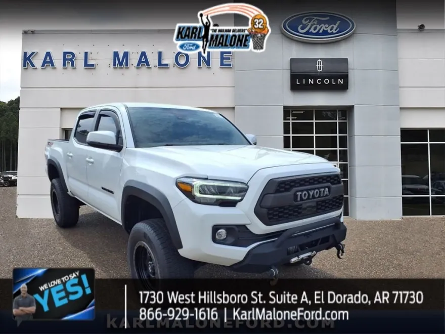 2021 Toyota Tacoma TRD Off-Road V6 photo 1