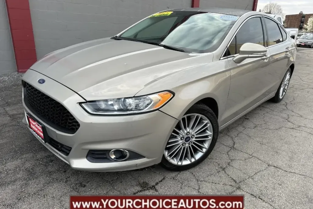 2015 Ford Fusion SE photo 1