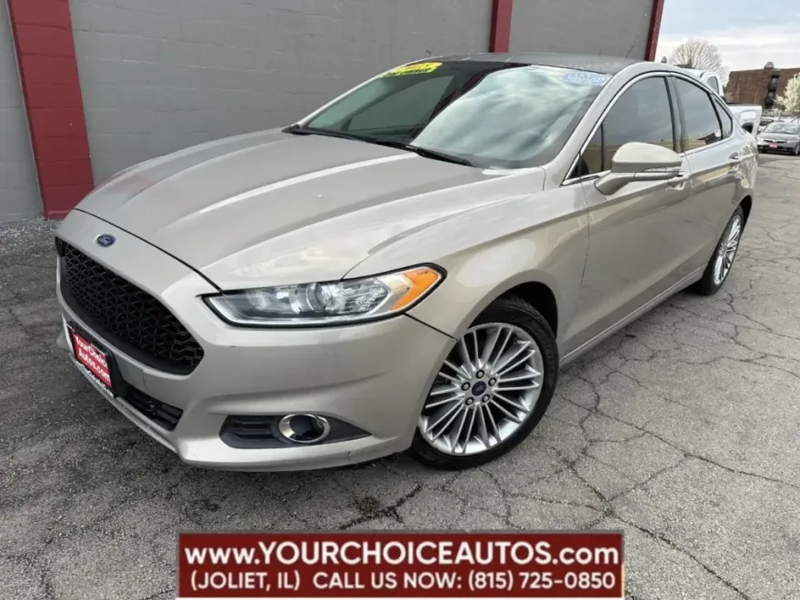 2015 Ford Fusion SE photo 1