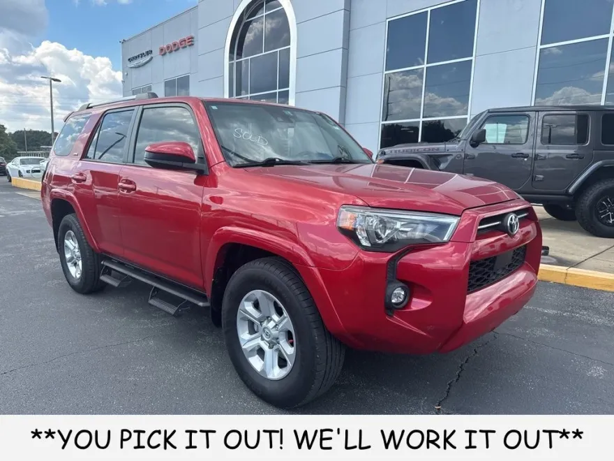 2022 Toyota 4Runner SR5 photo 1