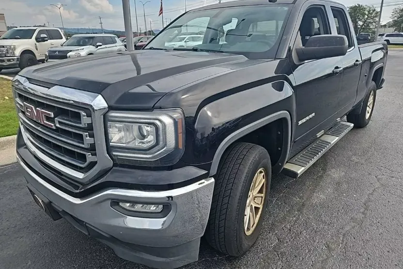 2016 Gmc Sierra 1500 SLE photo 1