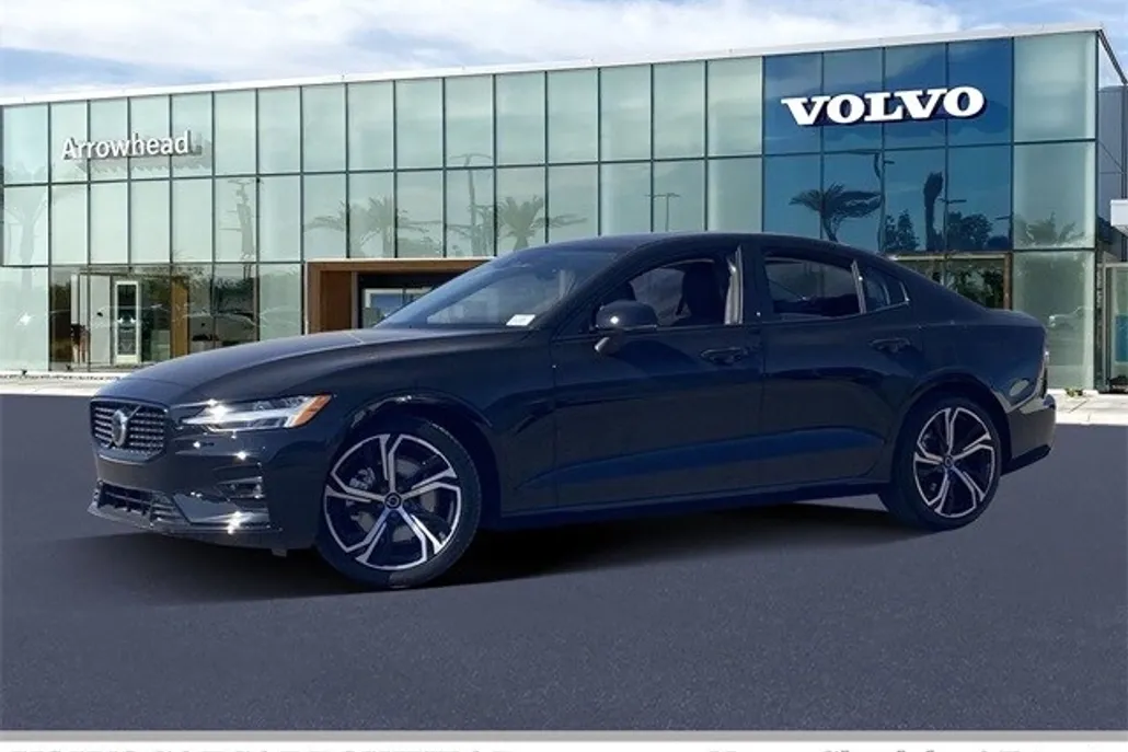 2024 Volvo S60 B5 Plus photo 1