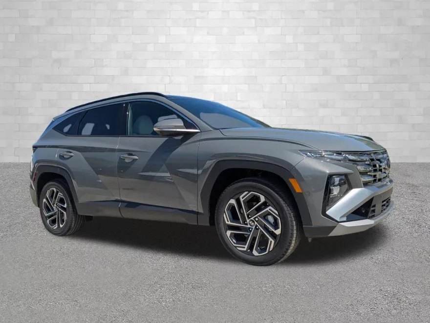 2025 Hyundai Tucson Limited photo 1