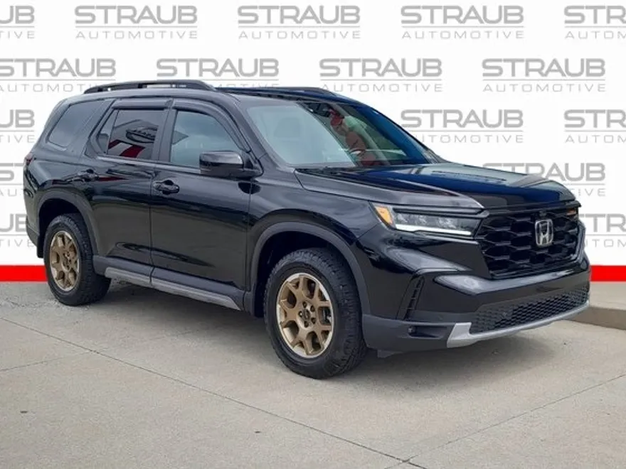 2024 Honda Pilot TrailSport photo 1