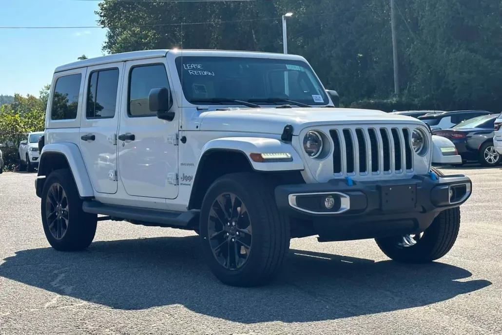 2023 Jeep Wrangler 4xe Sahara Sport photo 1
