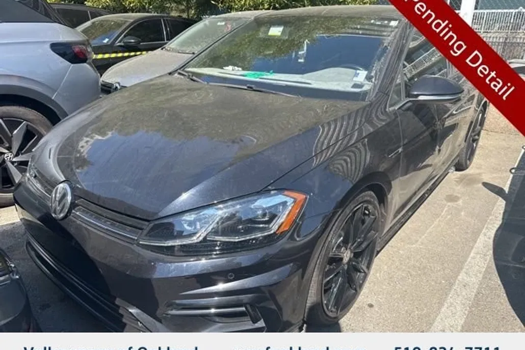 2019 Volkswagen Golf R 4Motion photo 1