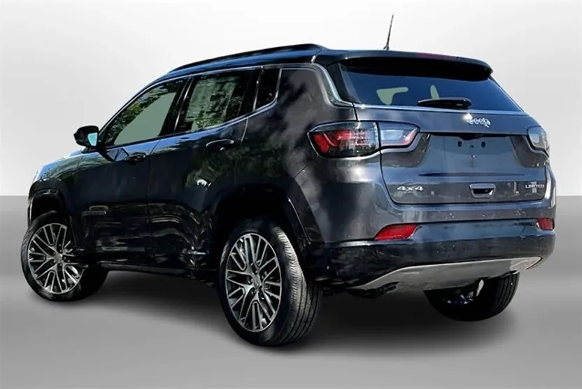 2024 Jeep Compass Limited photo 1