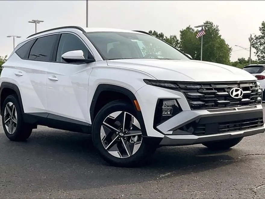 2025 Hyundai Tucson SEL photo 1