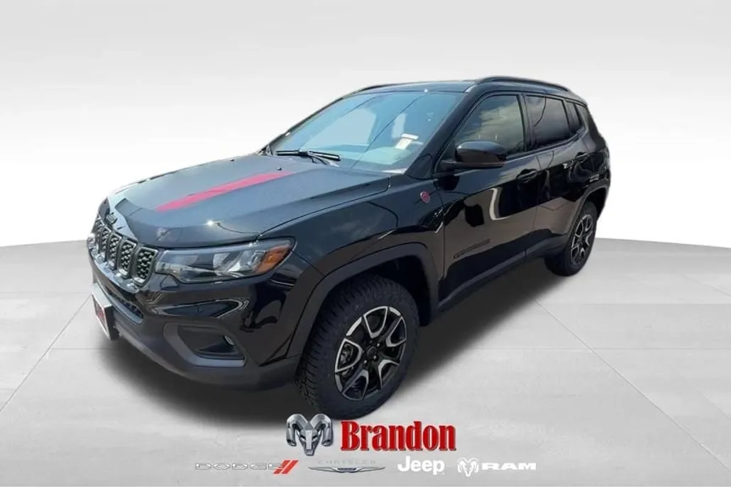 2025 Jeep Compass Trailhawk Sport photo 1