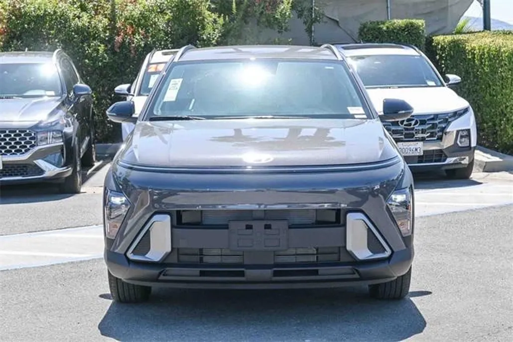 2026 Hyundai Kona SEL photo 1