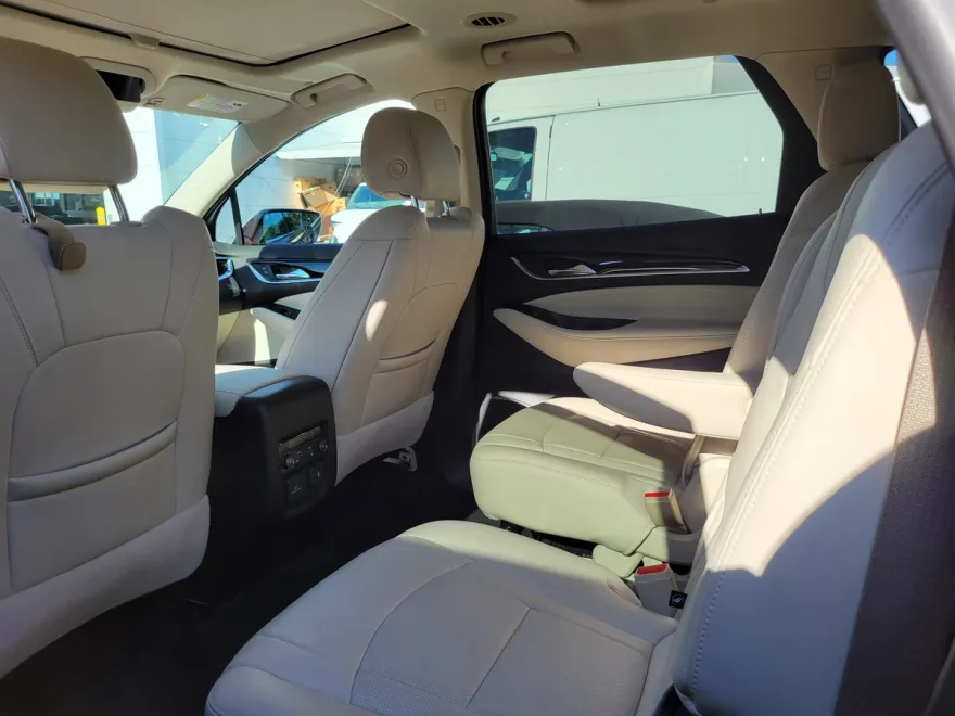 2022 Buick Enclave Premium photo 1
