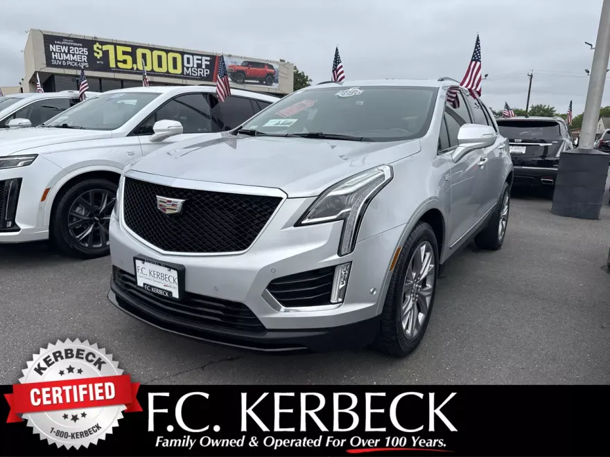 2020 Cadillac XT5 Sport photo 1