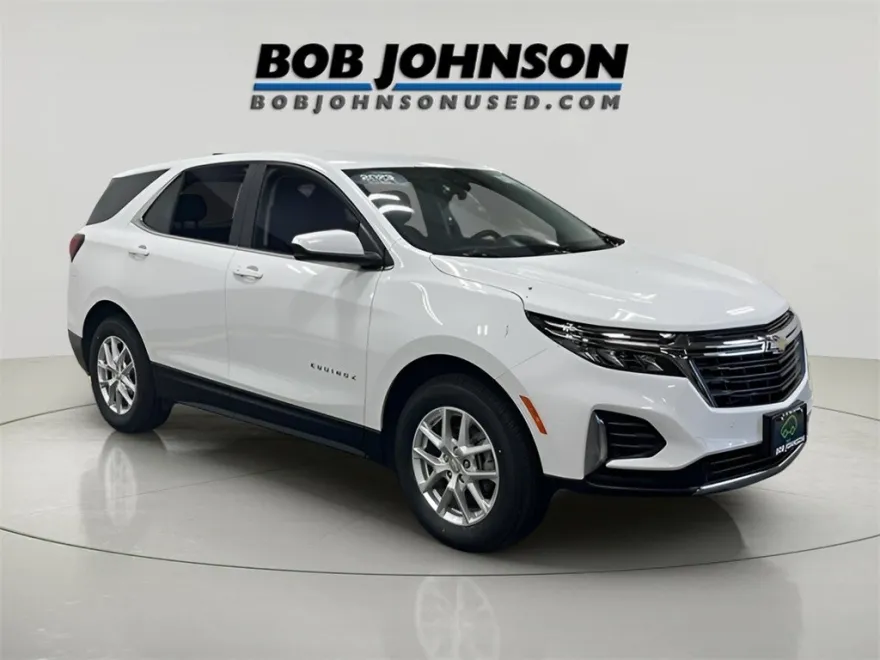 2023 Chevrolet Equinox LT photo 1