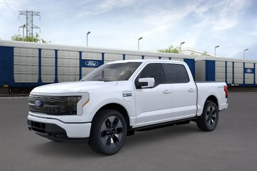 2025 Ford F-150 Lightning Platinum photo 1