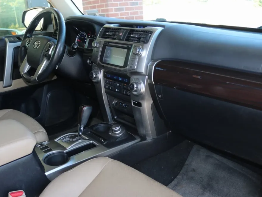 2014 Toyota 4Runner Limited photo 1