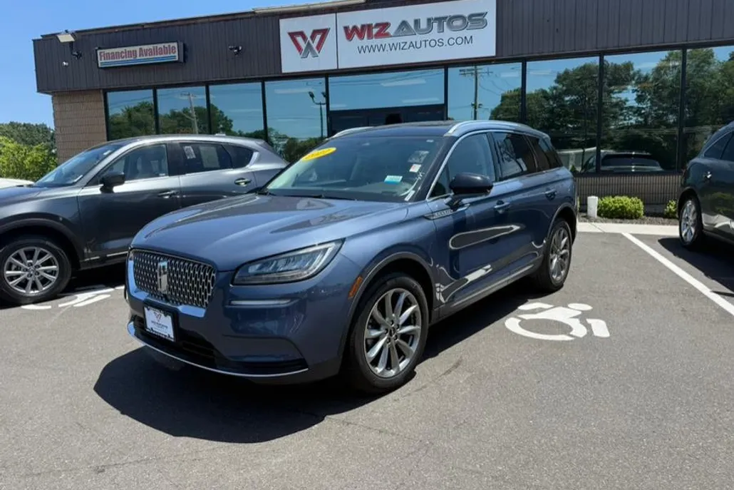 2022 Lincoln Corsair Standard photo 1