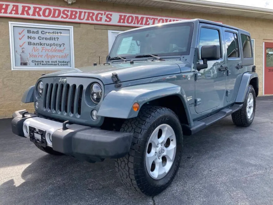 2014 Jeep Wrangler Unlimited Sahara photo 1
