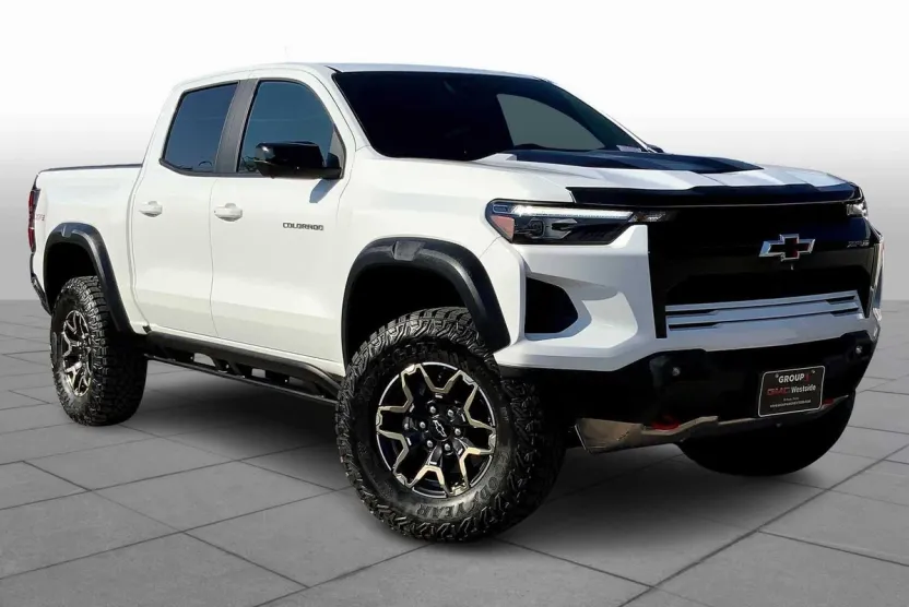 2023 Chevrolet Colorado ZR2 photo 1