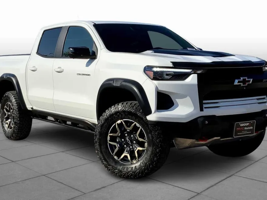 2023 Chevrolet Colorado ZR2 photo 1