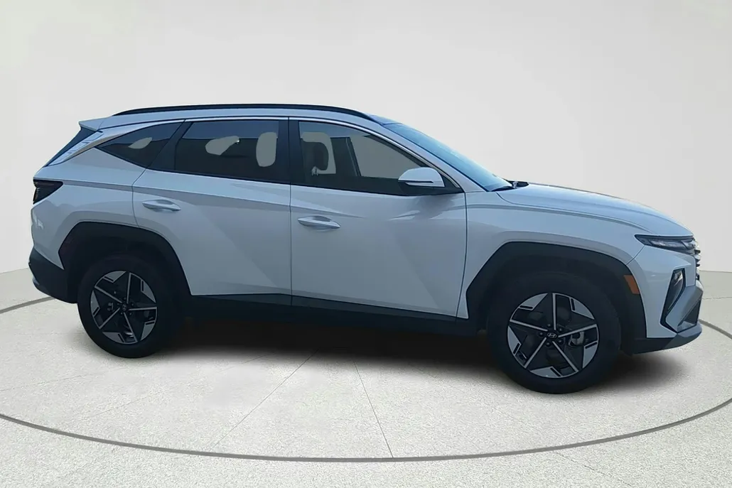 2025 Hyundai Tucson Hybrid SEL Convenience photo 1