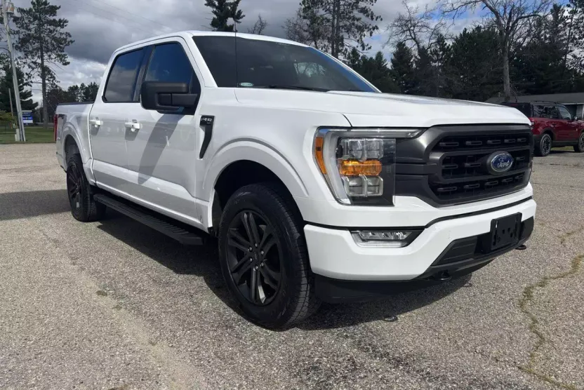 2021 Ford F-150 XLT photo 1