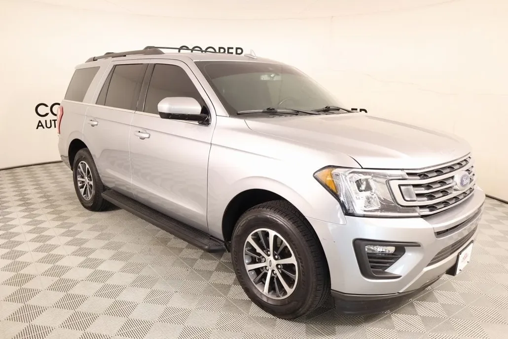 2021 Ford Expedition XLT photo 1
