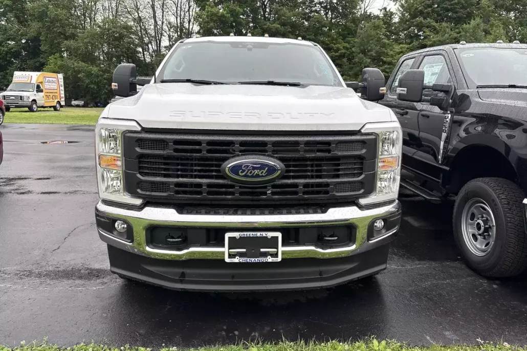 2025 Ford F-350 XL photo 1